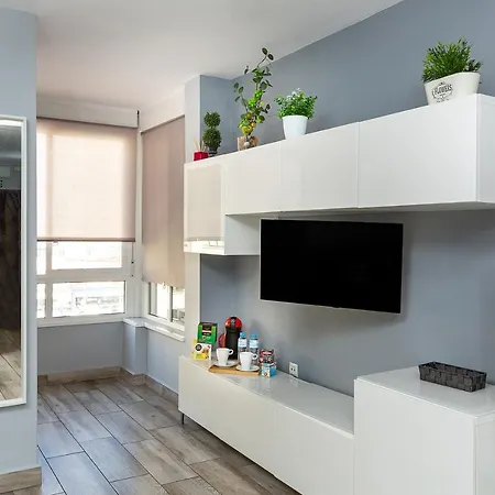 Apartment Piscinas - Wifi - Fire Stick Amazon - 10 Min Playa - 5 Min Centro - Recien Reformado