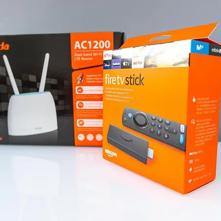 Piscinas - Wifi - Fire Stick Amazon - 10 Min Playa - 5 Min Centro - Recien Reformado Apartment *