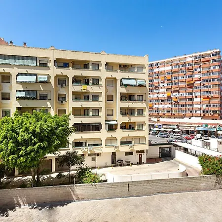 Piscinas - Wifi - Fire Stick Amazon - 10 Min Playa - 5 Min Centro - Recien Reformado Torremolinos
